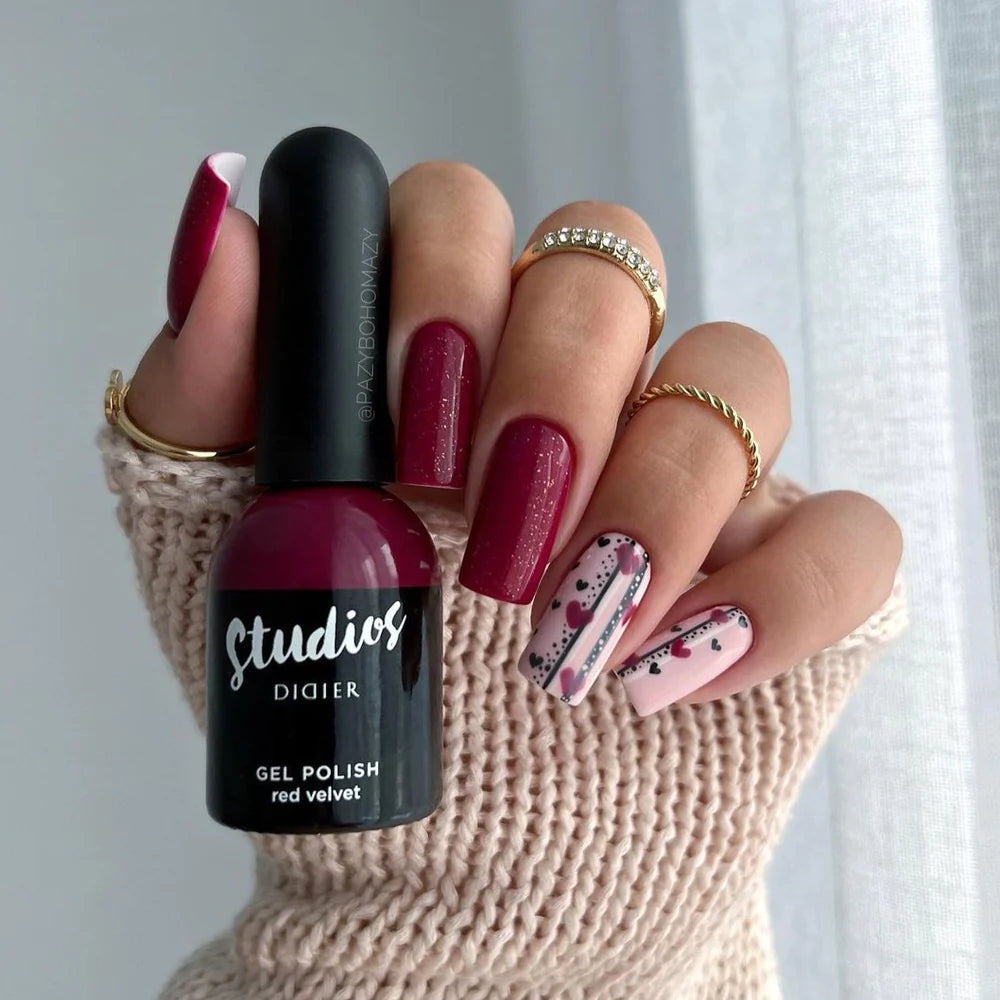 18 Wintery Velvet Nail Ideas for a Plushy Manicure